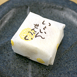 パッケージも可愛いね☆いといんせんべい パッケージも可愛いね☆いといんせんべい